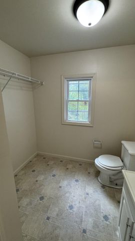 5517 DEER POND LN, Suitland, MD 20746