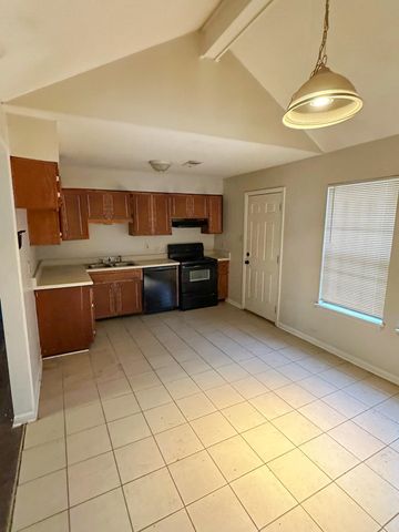 5138 CHANTILLY DR, Memphis, TN 38127