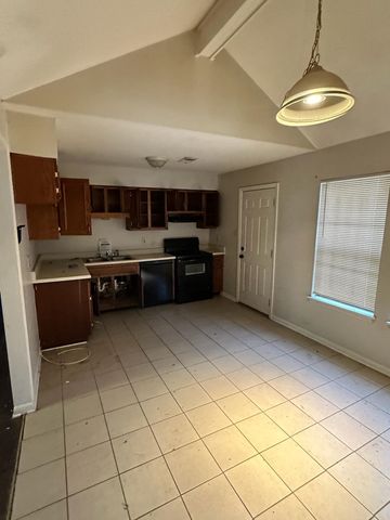 5138 CHANTILLY DR, Memphis, TN 38127