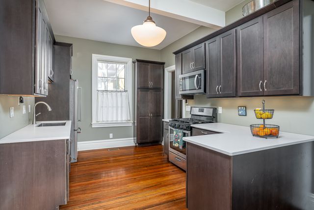 824 20th Street, Rock Island, IL 61201