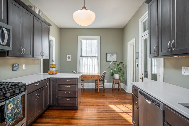 824 20th Street, Rock Island, IL 61201