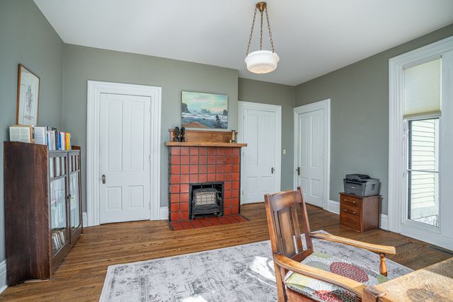 824 20th Street, Rock Island, IL 61201