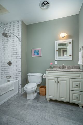 824 20th Street, Rock Island, IL 61201