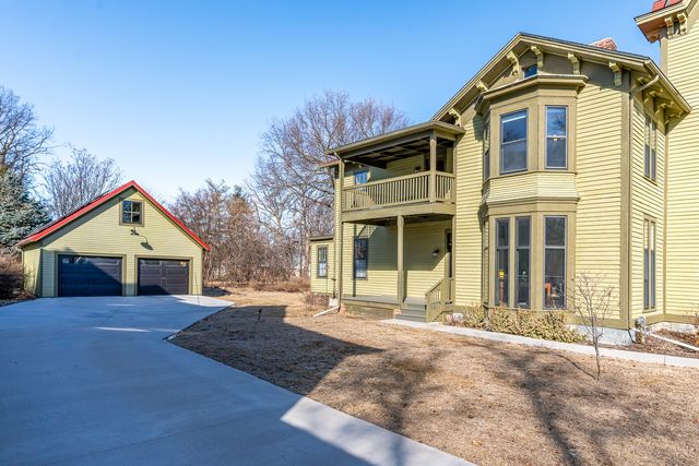 824 20th Street, Rock Island, IL 61201