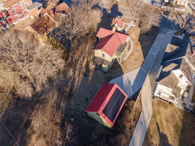 824 20th Street, Rock Island, IL 61201