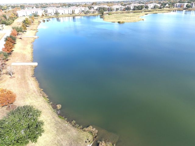8020 Serenity Drive, Pearland, TX 77584