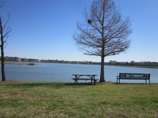 8020 Serenity Drive, Pearland, TX 77584