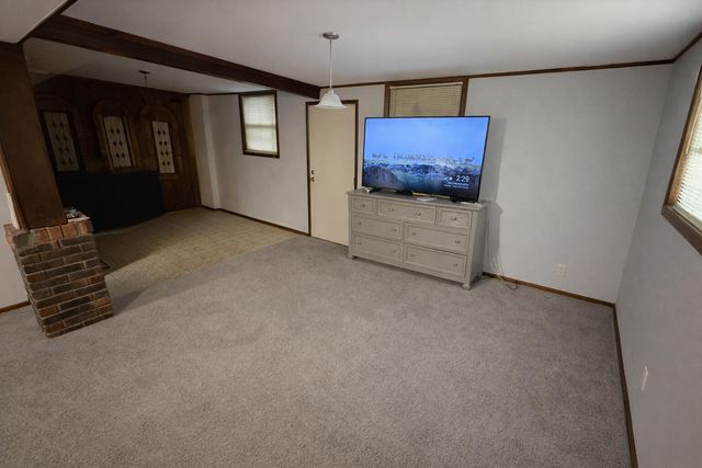 205 Fairview Lane, Schererville, IN 46375