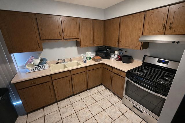 205 Fairview Lane, Schererville, IN 46375