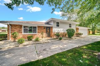 205 Fairview Lane, Schererville, IN 46375