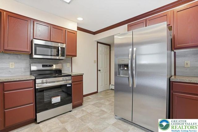 401 Highland Hill Road, Jim Thorpe Boro, PA 18235