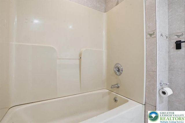 401 Highland Hill Road, Jim Thorpe Boro, PA 18235