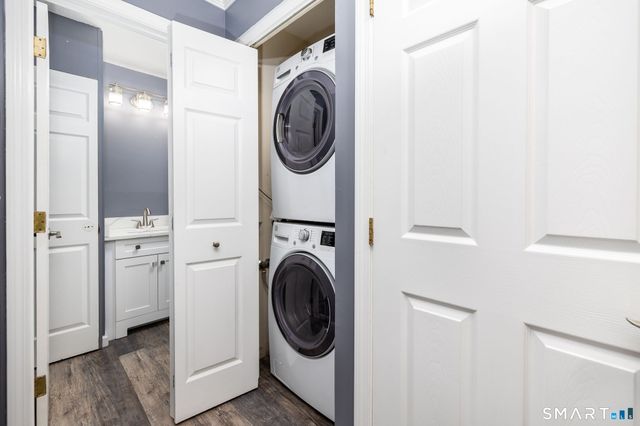 27 Folkstone Road APT C, East Windsor, CT 06016