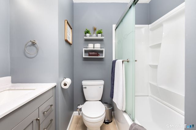 27 Folkstone Road APT C, East Windsor, CT 06016