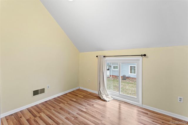 225 W Ridge Street, Owosso, MI 48867