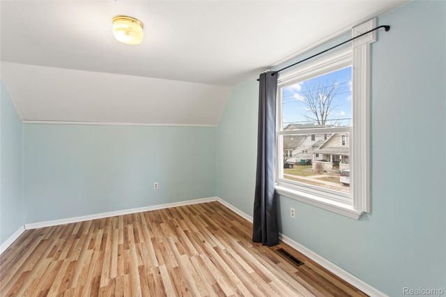 225 W Ridge Street, Owosso, MI 48867