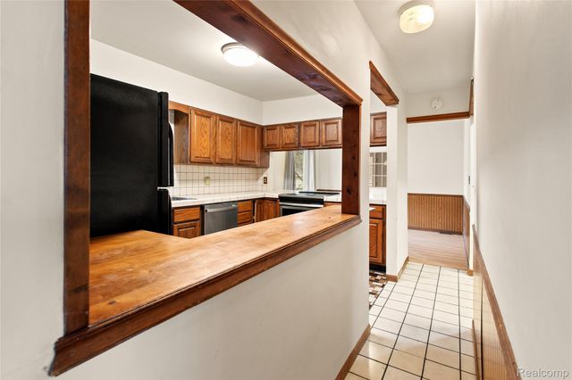 225 W Ridge Street, Owosso, MI 48867