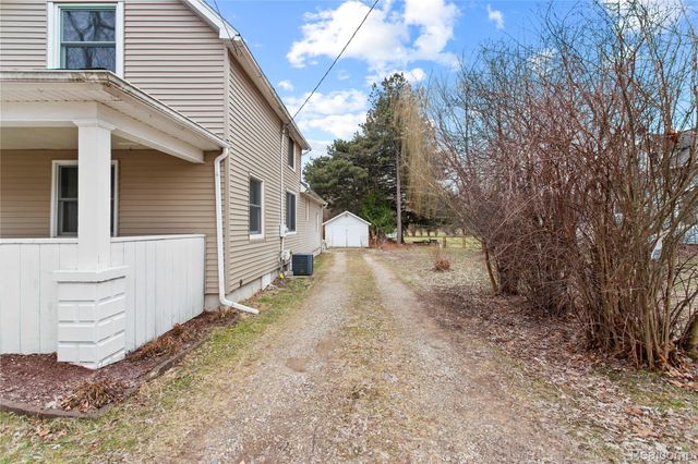 225 W Ridge Street, Owosso, MI 48867