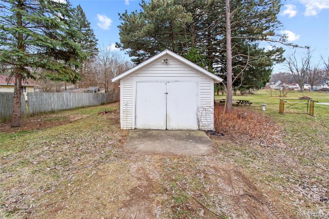 225 W Ridge Street, Owosso, MI 48867