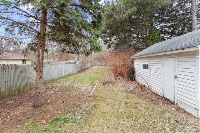 225 W Ridge Street, Owosso, MI 48867