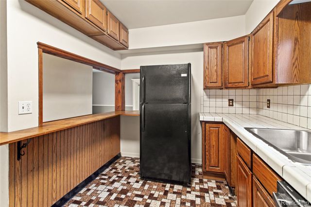 225 W Ridge Street, Owosso, MI 48867