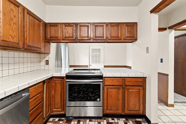 225 W Ridge Street, Owosso, MI 48867