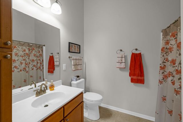 6350 Coachlight Drive 1306, West Des Moines, IA 50266