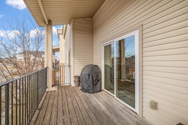 6350 Coachlight Drive 1306, West Des Moines, IA 50266