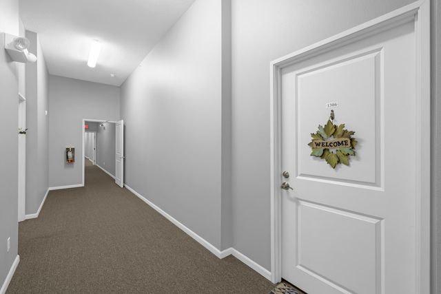 6350 Coachlight Drive 1306, West Des Moines, IA 50266