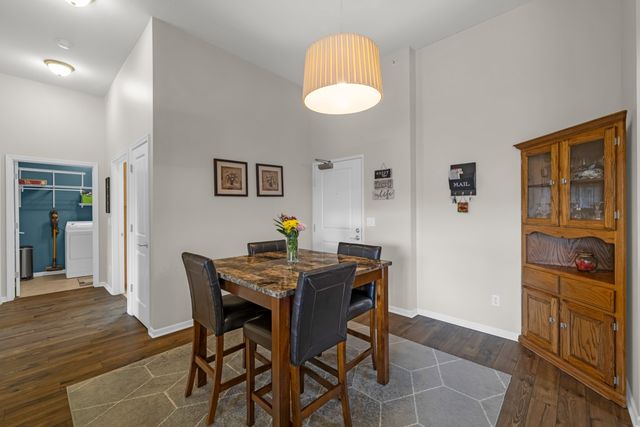 6350 Coachlight Drive 1306, West Des Moines, IA 50266