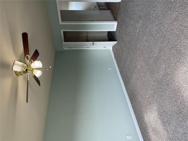 1 Somerfield Drive, Union, MO 63084