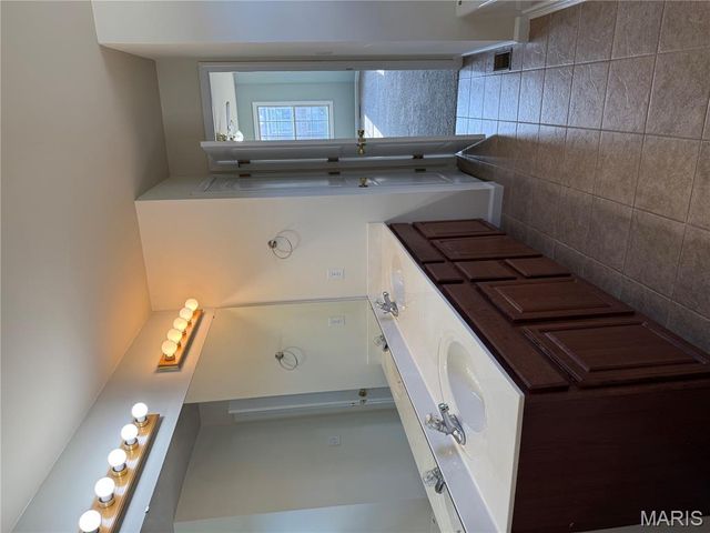 1 Somerfield Drive, Union, MO 63084