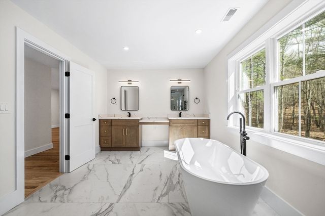 583 Fletcher Street, Northbridge, MA 01588