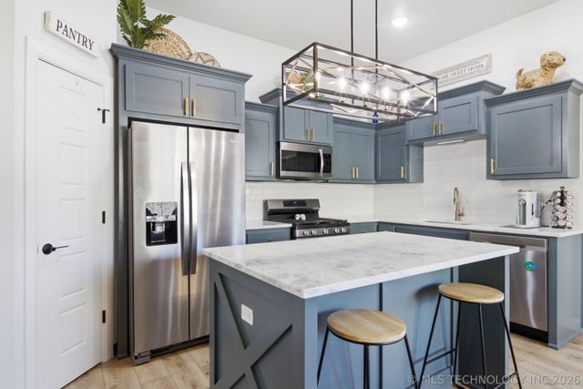 633 E Allen Street, Kellyville, OK 74039