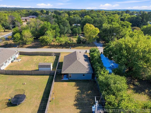 633 E Allen Street, Kellyville, OK 74039