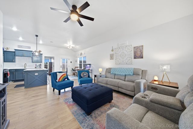 633 E Allen Street, Kellyville, OK 74039