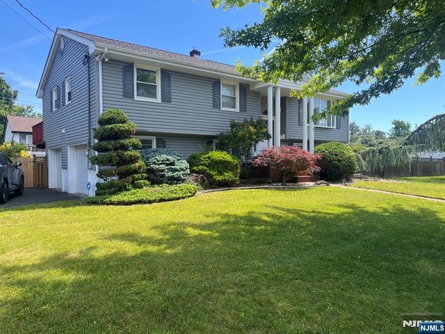 177 Truman Terrace, Paramus, NJ 07652