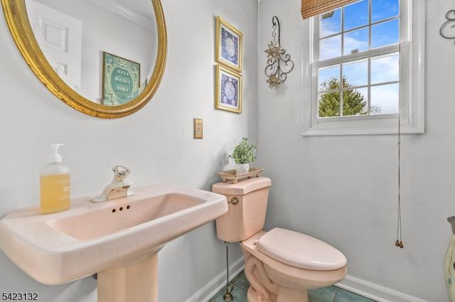 13 Wilson Way, Raritan Twp., NJ 08551