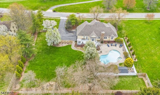 13 Wilson Way, Raritan Twp., NJ 08551