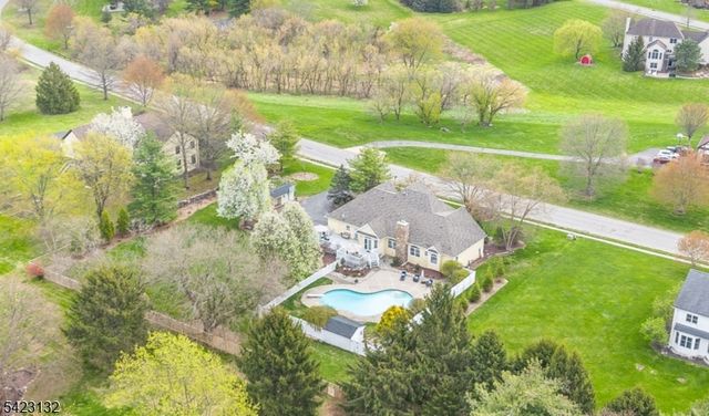 13 Wilson Way, Raritan Twp., NJ 08551