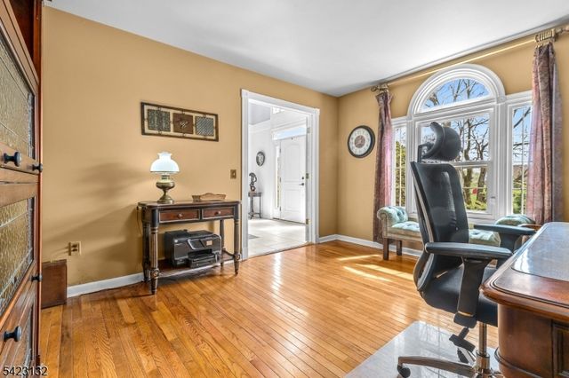 13 Wilson Way, Raritan Twp., NJ 08551