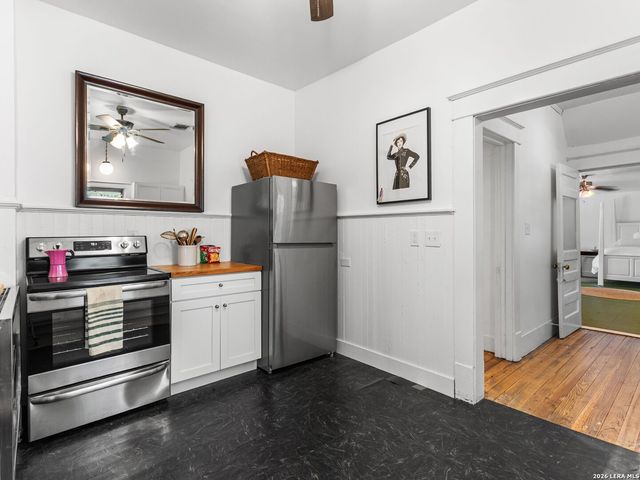 2213 N Flores Street, San Antonio, TX 78212