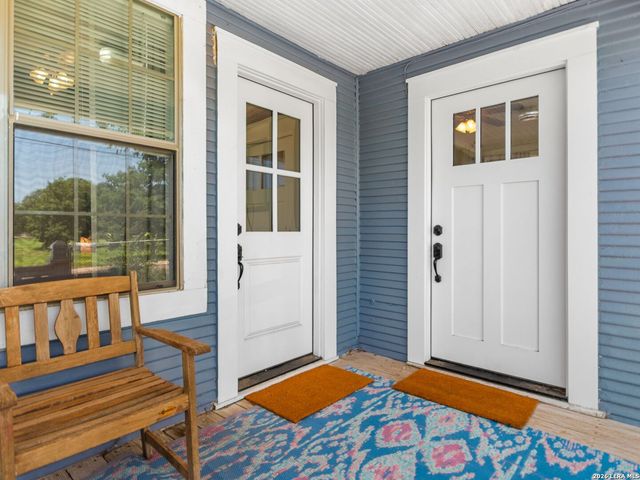 2213 N Flores Street, San Antonio, TX 78212