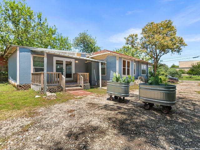 2213 N Flores Street, San Antonio, TX 78212