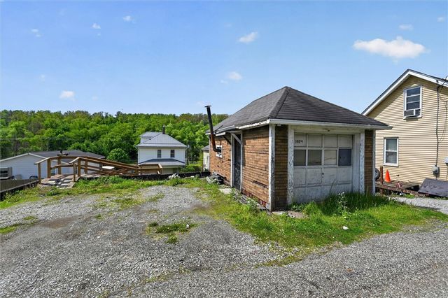 1824 Jefferson Ave, Canton Twp, PA 15301
