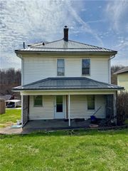 1824 Jefferson Ave, Canton Twp, PA 15301