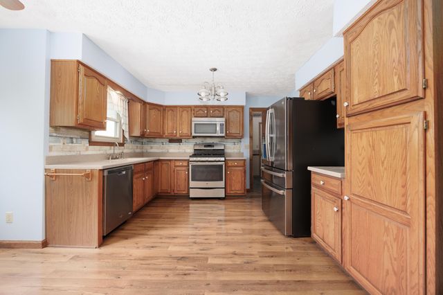 580 W Main Street W, Ashville, OH 43103