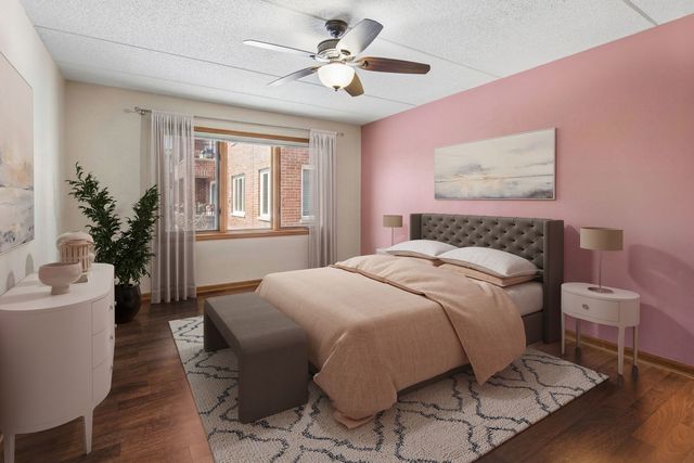 5225 N Riversedge Terrace 201, Chicago, IL 60630