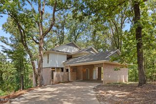 221 W Virginia Drive, Clinton, MS 39056