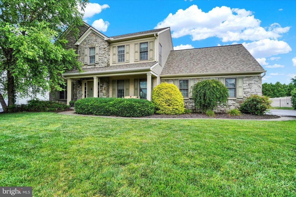 1309 STERLING DR, York, PA 17404